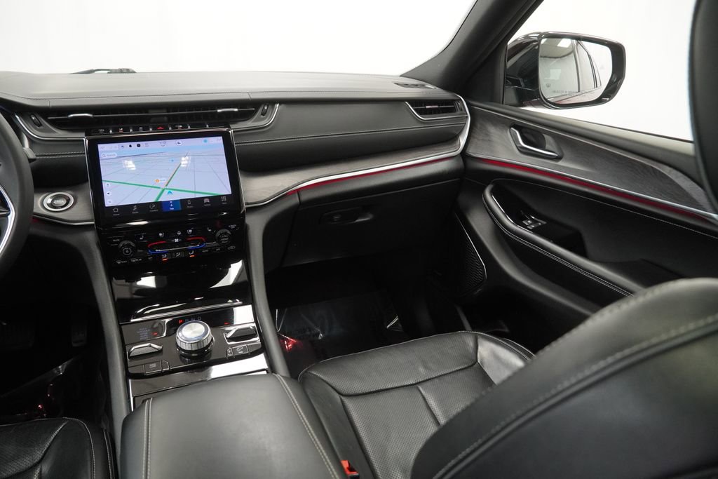 Certified 2023 Jeep Grand Cherokee L Overland image 31