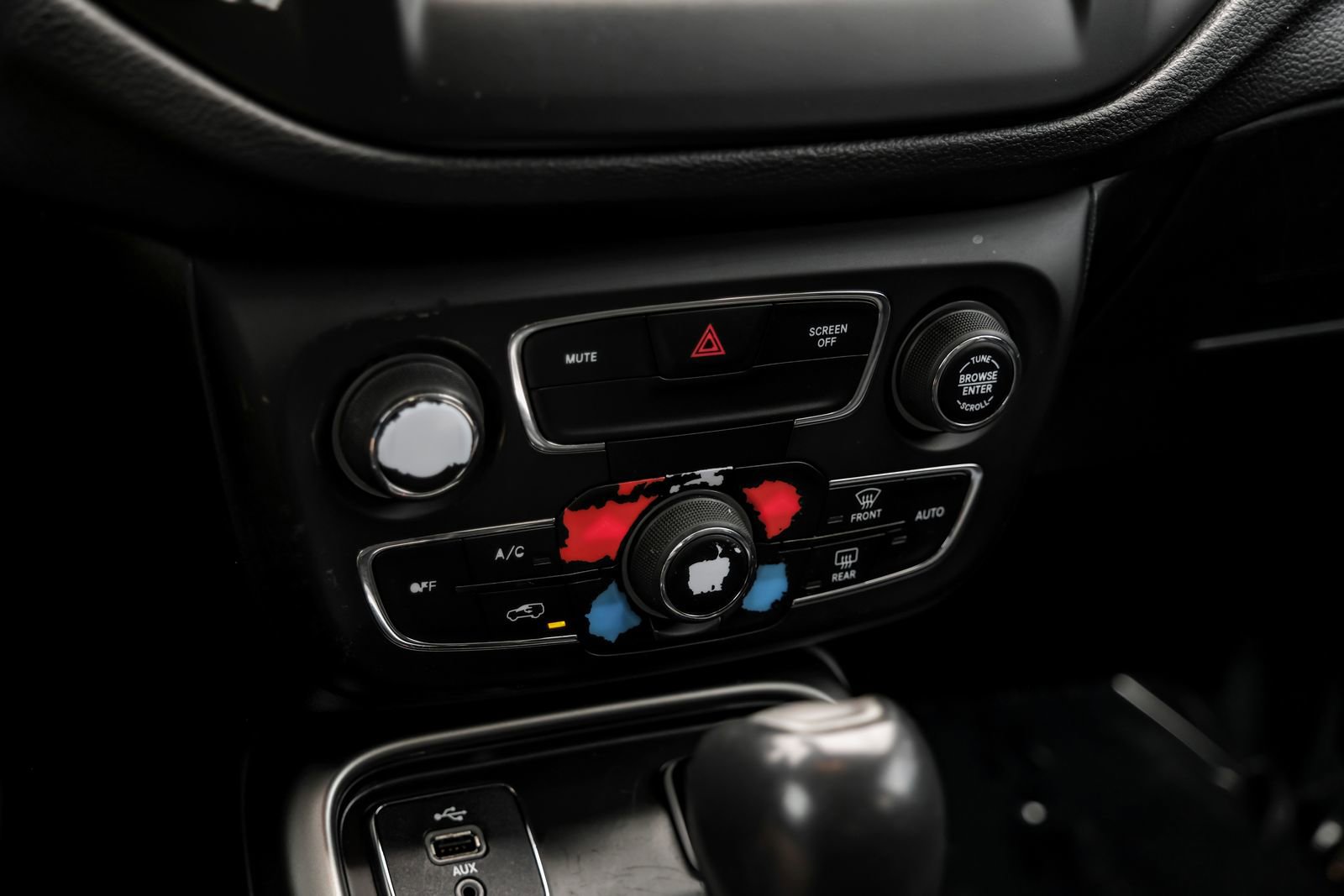 Used 2017 Jeep Compass Latitude w/ Popular Equipment Group FWD image 23