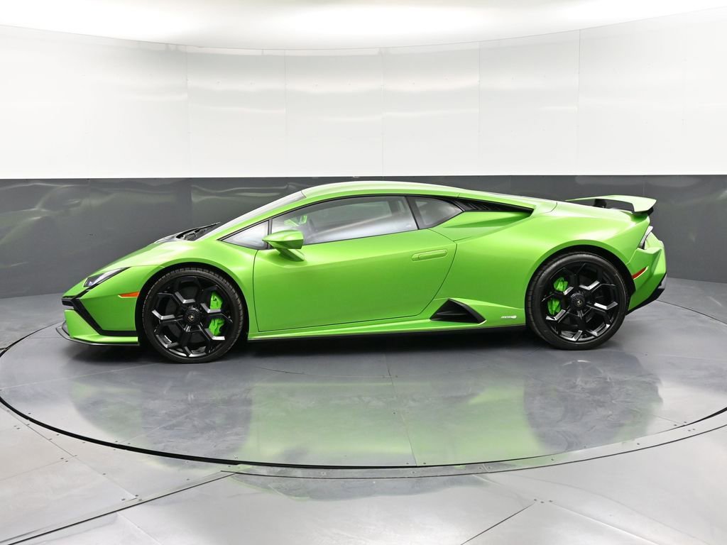 Used 2023 Lamborghini Huracan Tecnica image 2