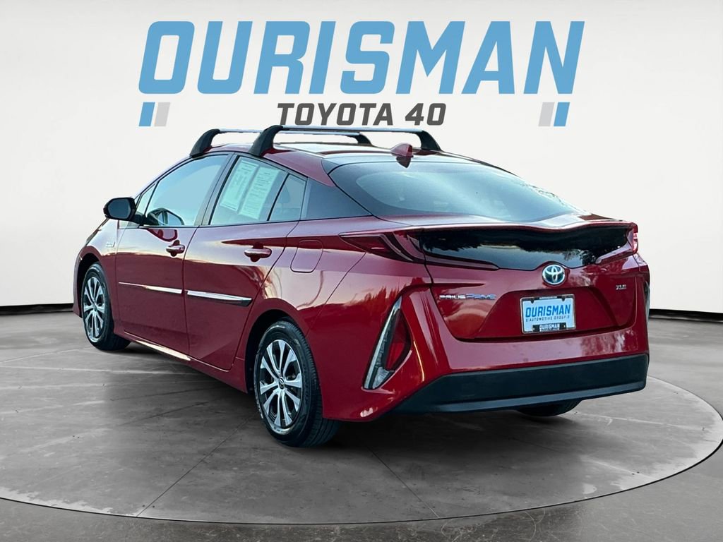 Used 2022 Toyota Prius Prime XLE image 4