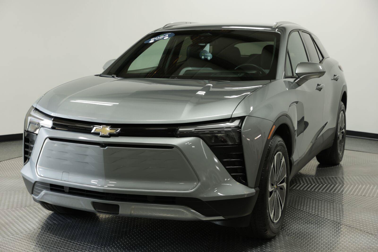 Certified 2024 Chevrolet Blazer EV LT AWD/4WD image 4