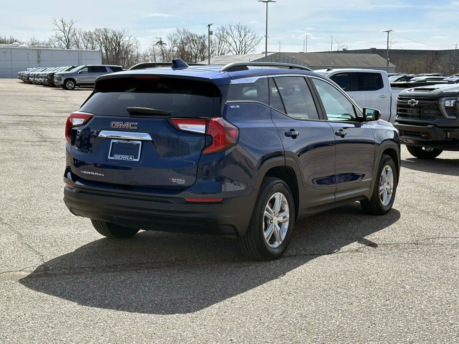 Certified 2023 GMC Terrain SLE w/ Driver Convenience Package image 5