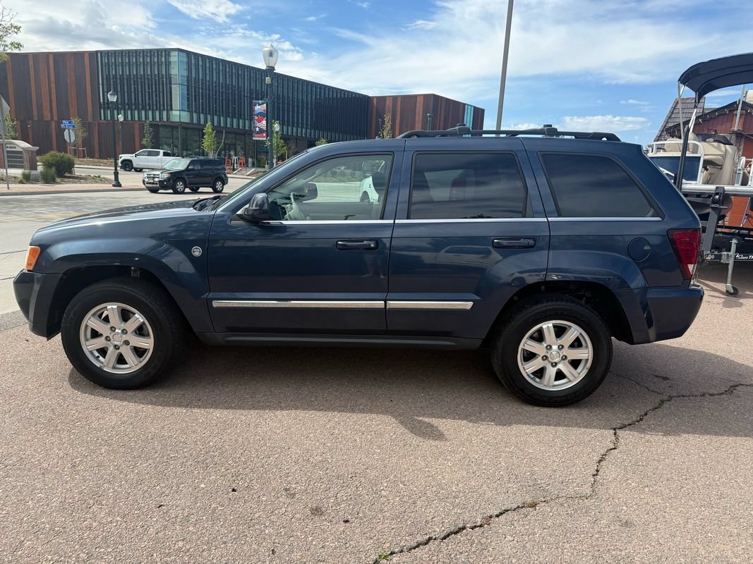 Used 2009 Jeep Grand Cherokee Limited w/ Trailer Tow Group IV AWD/4WD image 7