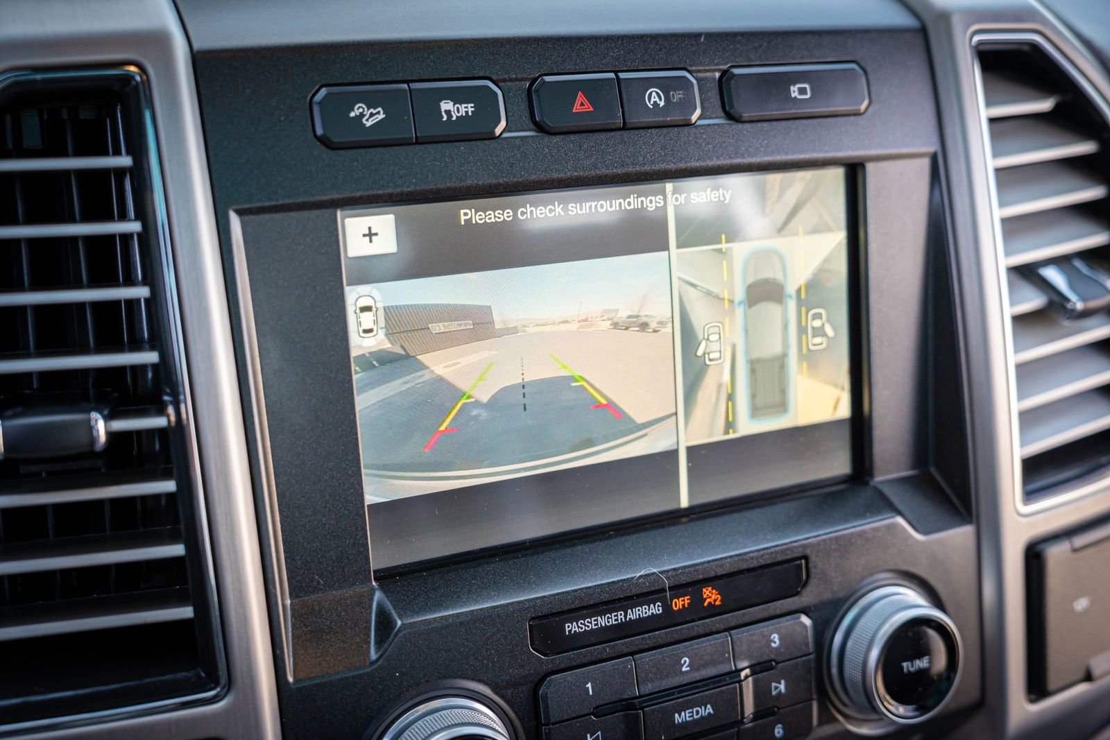 Used 2017 Ford F150 Platinum w/ Technology Package image 22