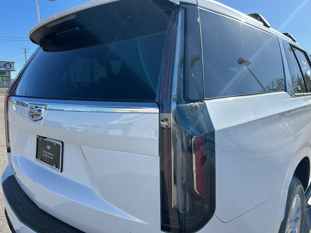 Certified 2023 Cadillac Escalade ESV Premium Luxury AWD/4WD image 11