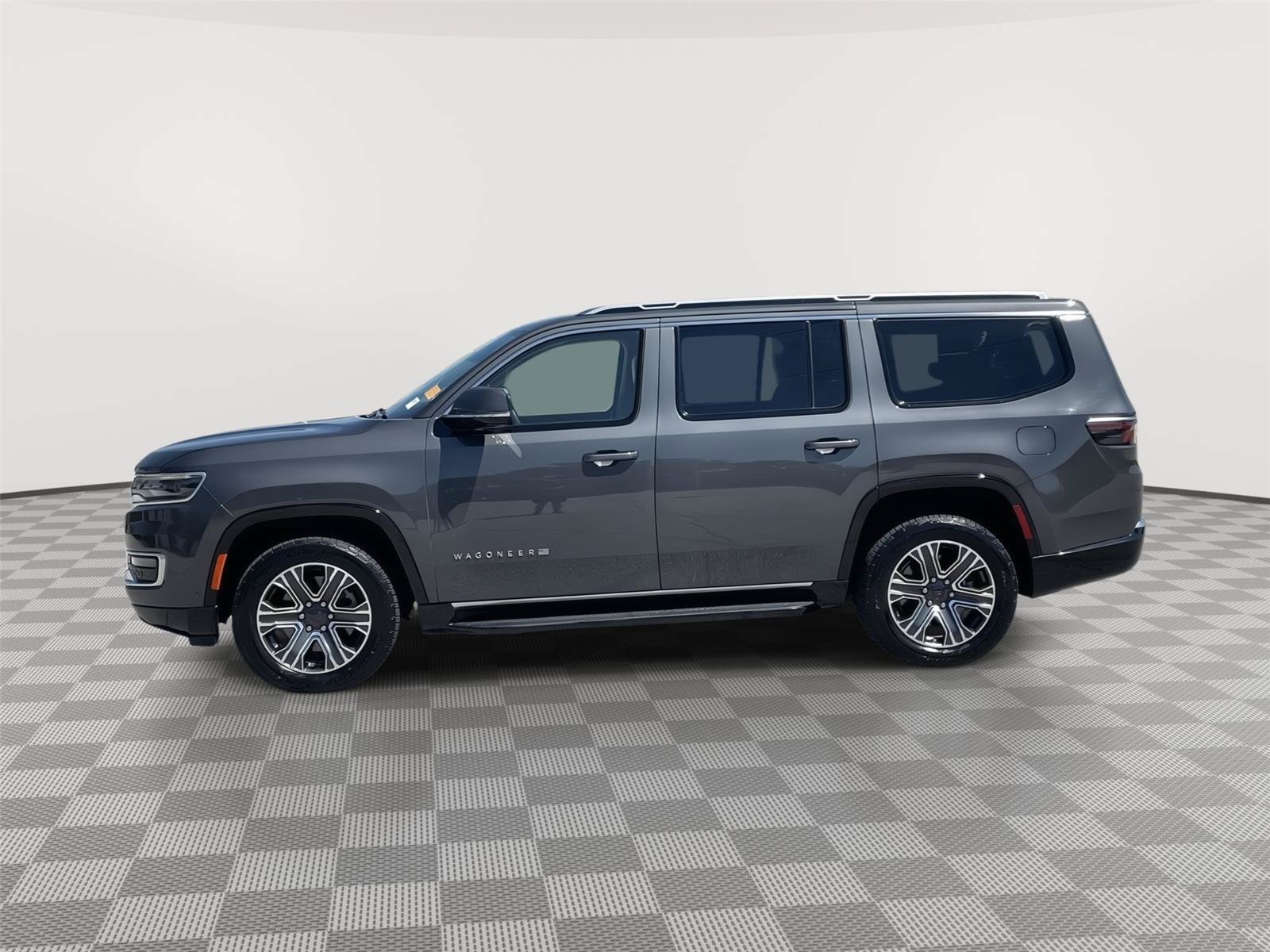 Used 2022 Jeep Wagoneer Series III w/ Flexible Seating Group AWD/4WD image 2