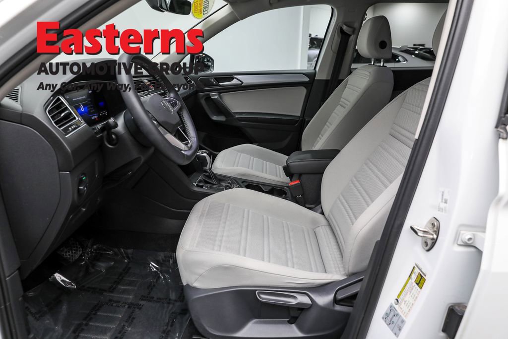 Used 2022 Volkswagen Tiguan S image 14