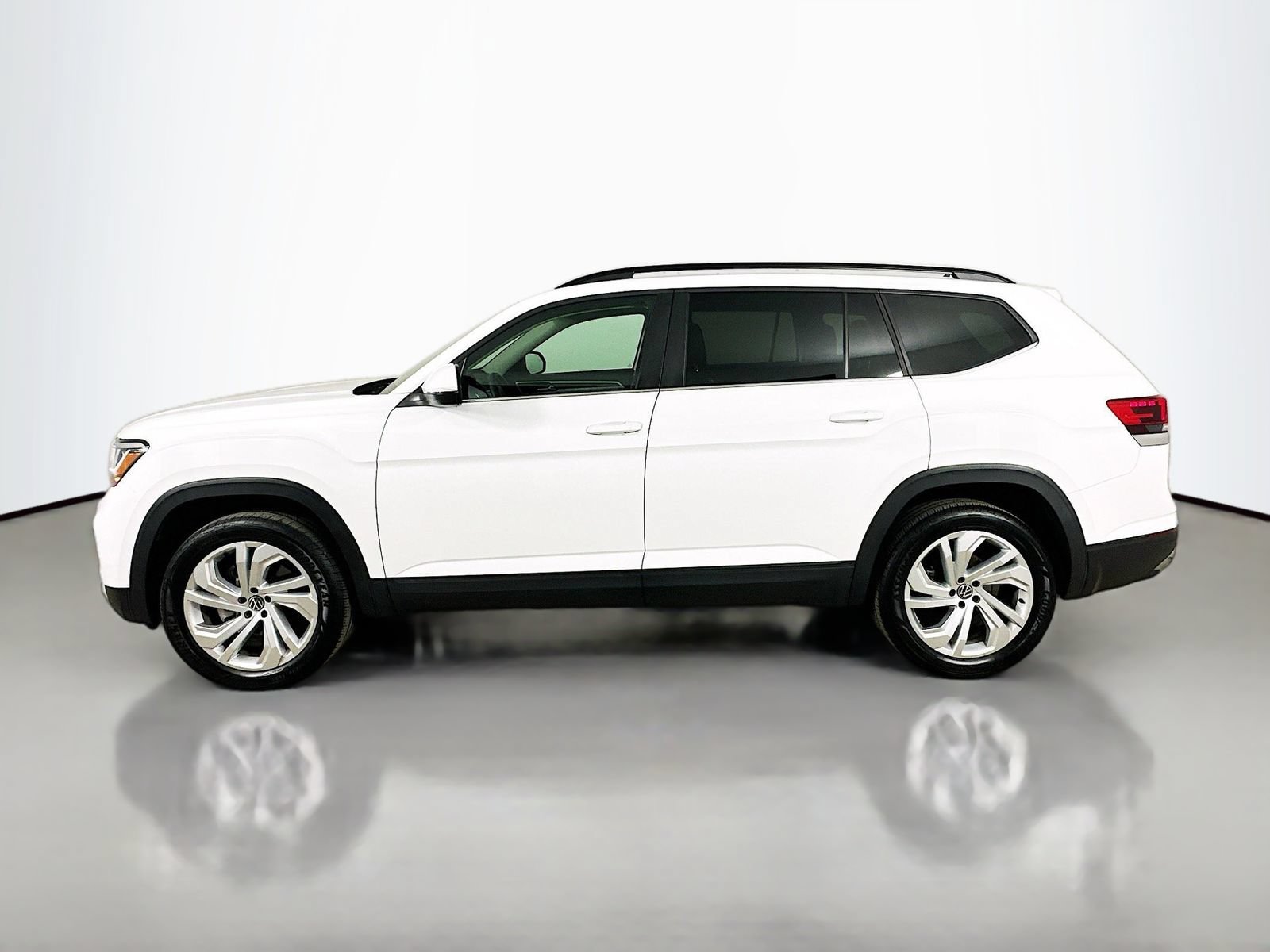 Certified 2023 Volkswagen Atlas SE AWD/4WD image 8