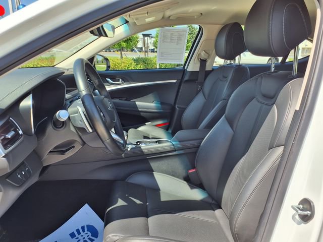 Used 2025 Genesis G70 2.5T RWD image 14