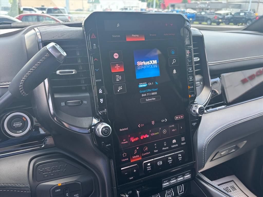 Used 2025 RAM 3500 Limited AWD/4WD image 4