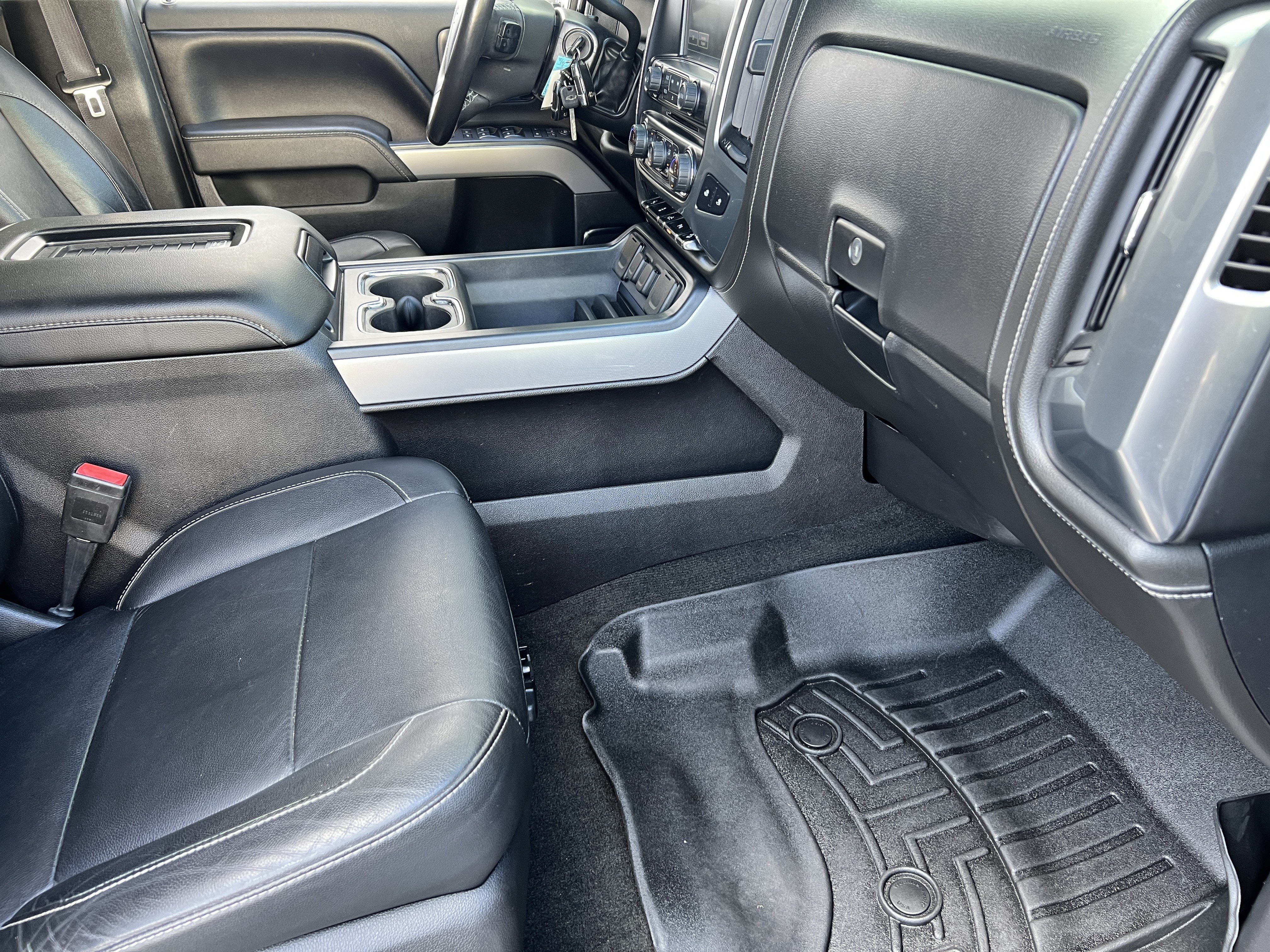 Used 2016 Chevrolet Silverado 1500 LTZ Z71 w/ LTZ Plus Package AWD/4WD image 20
