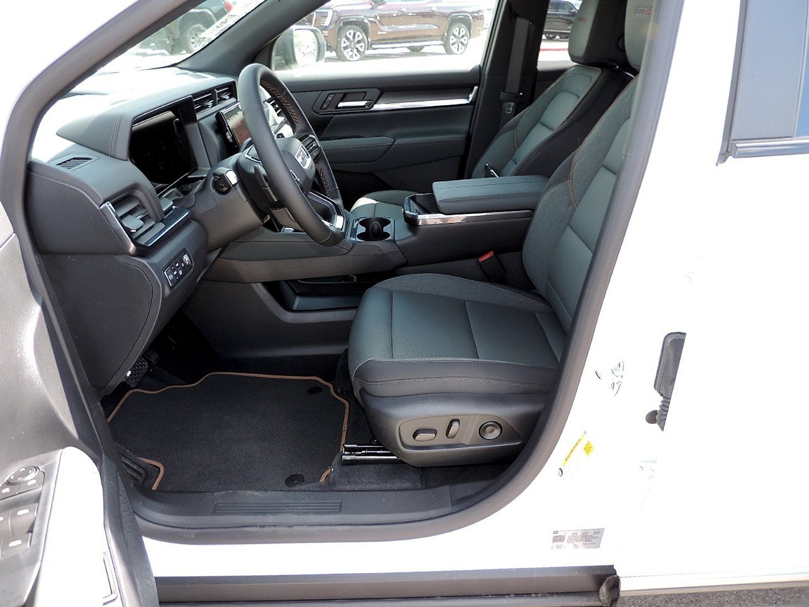 New 2026 GMC Terrain AT4 AWD/4WD image 14