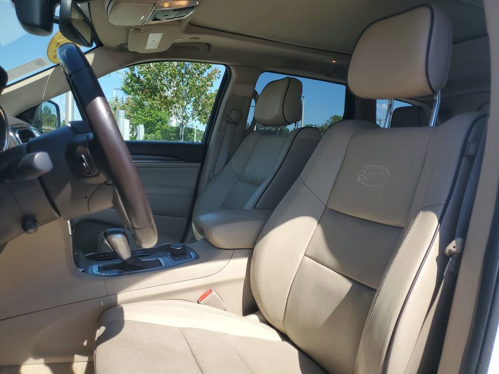 Used 2020 Jeep Grand Cherokee Overland AWD/4WD image 21