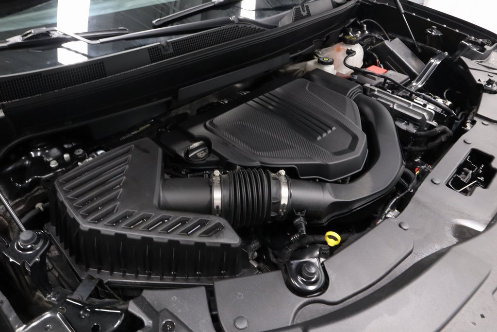 Used 2025 GMC Acadia Elevation image 12