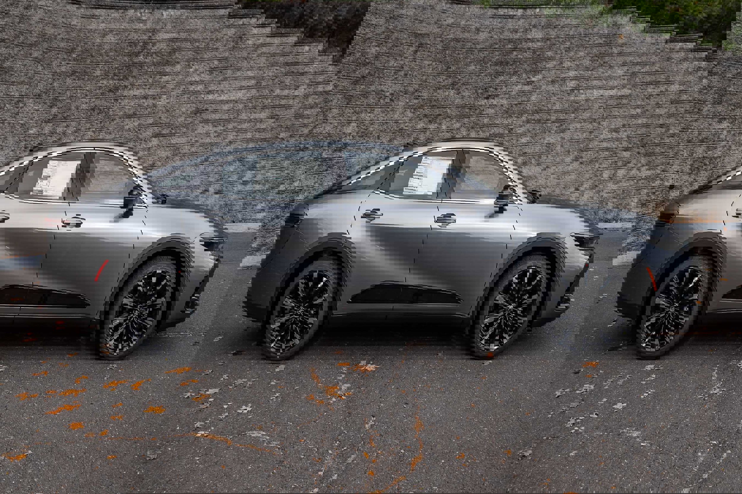 New 2026 Toyota Crown Platinum image 2