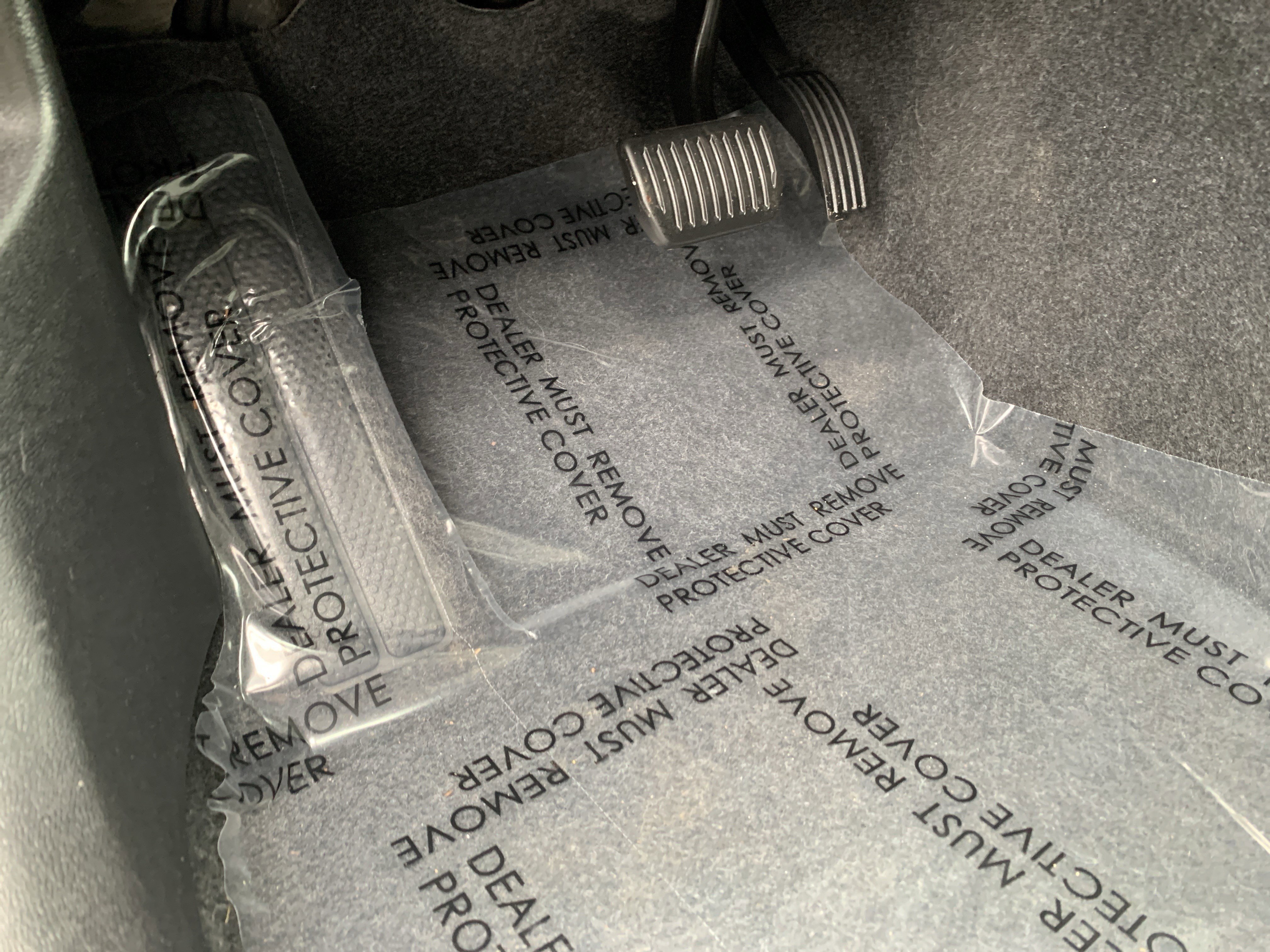 Used 2025 Volvo XC40 B5 Core image 17