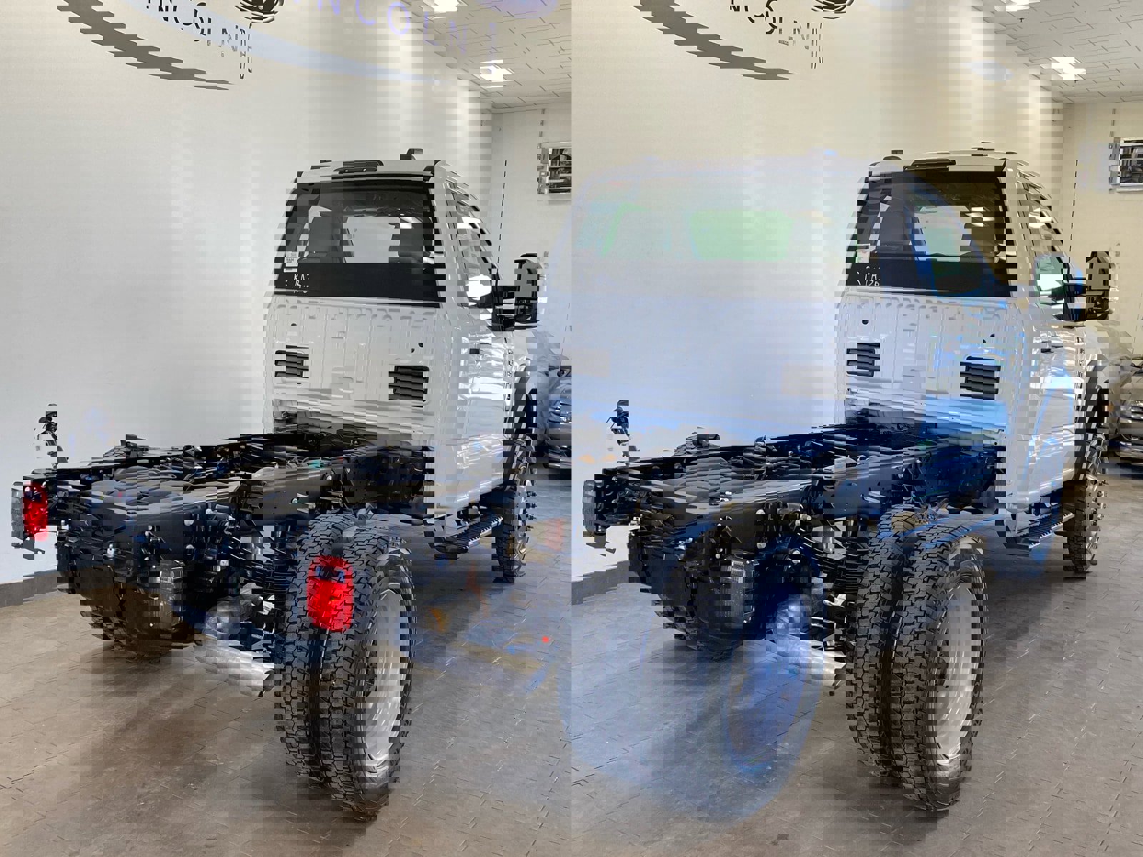 New 2026 Ford F550 4x4 Regular Cab Super Duty image 7