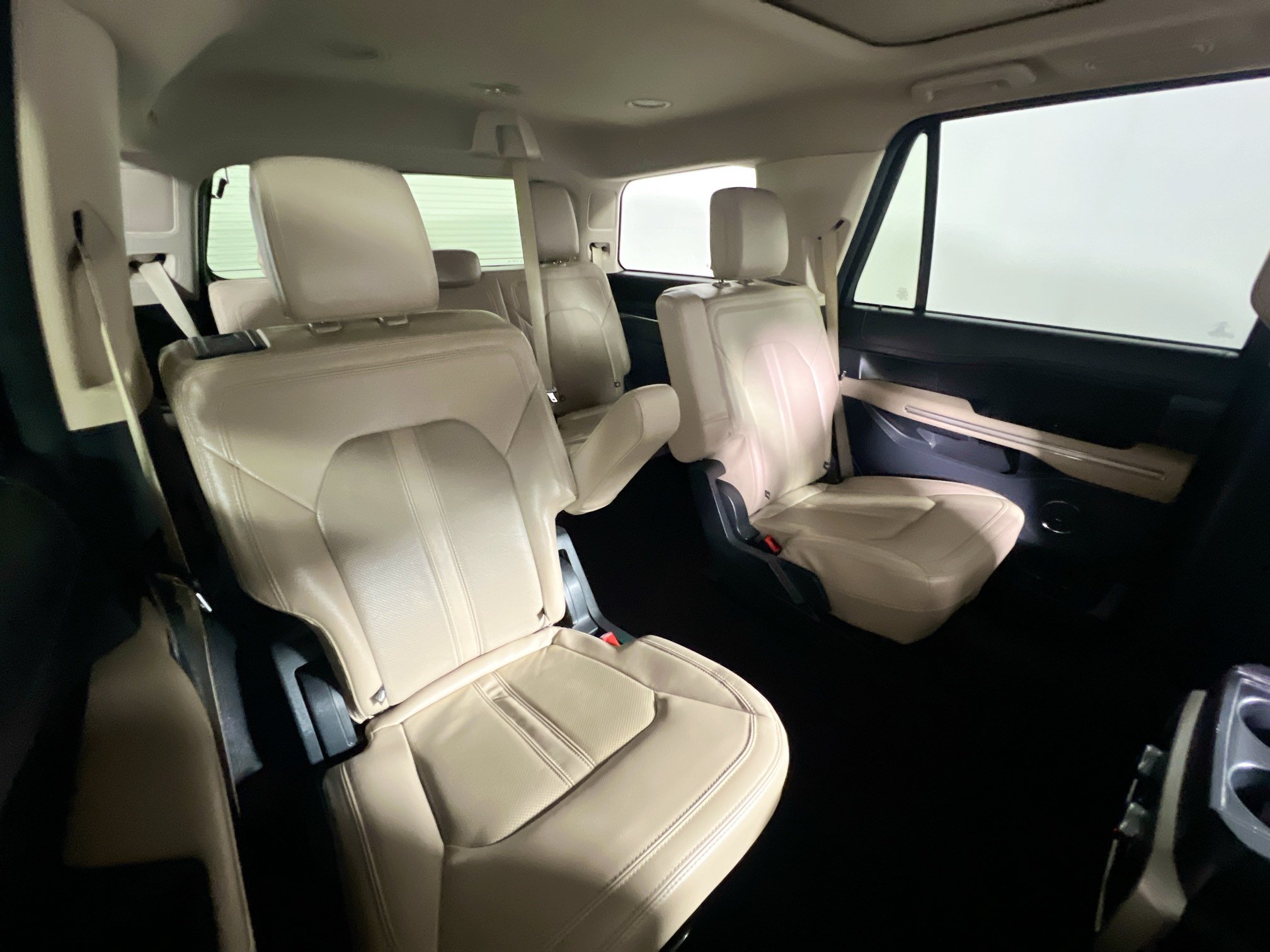 Used 2023 Ford Expedition Limited AWD/4WD image 32