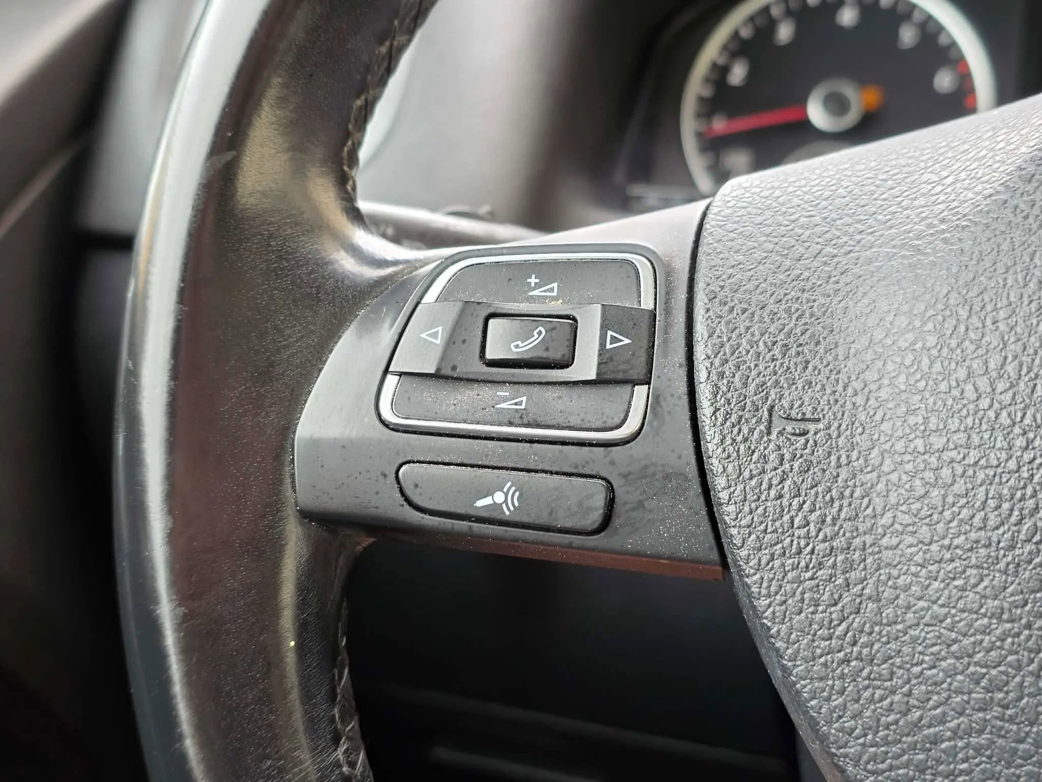 Used 2016 Volkswagen Tiguan SE FWD image 19