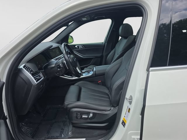 Used 2021 BMW X5 xDrive40i w/ Convenience Package AWD/4WD image 11