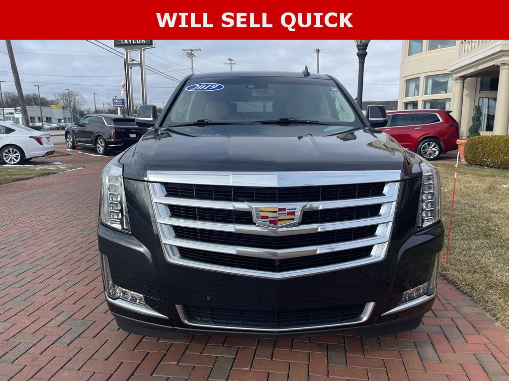 Used 2019 Cadillac Escalade ESV Luxury w/ LPO, Escalade Noir Package image 3