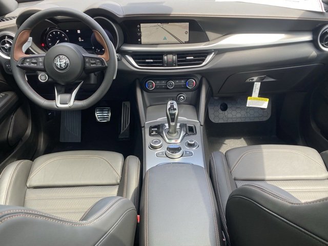 New 2025 Alfa Romeo Stelvio Sprint image 47