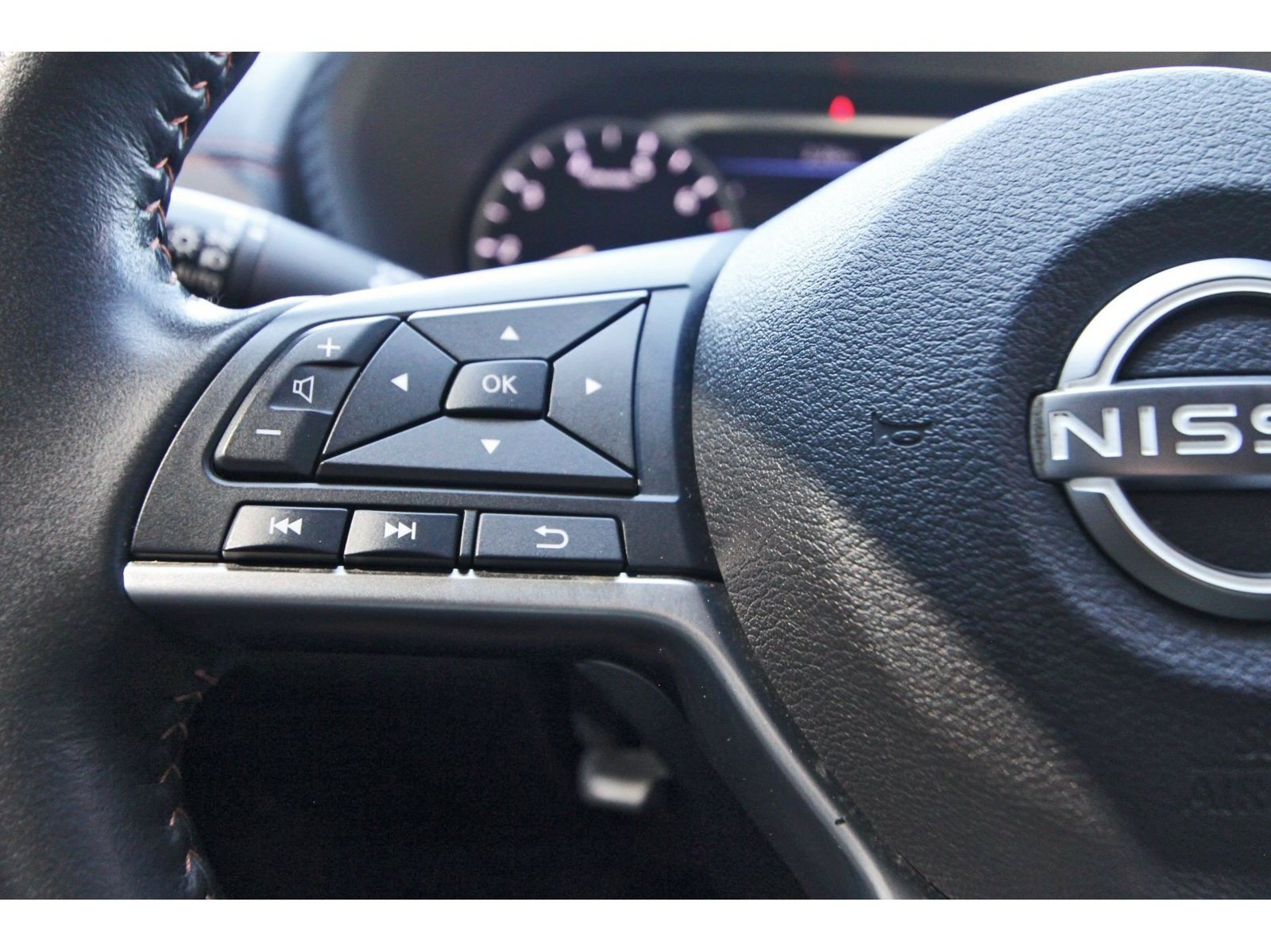 Certified 2024 Nissan Sentra SR FWD image 19