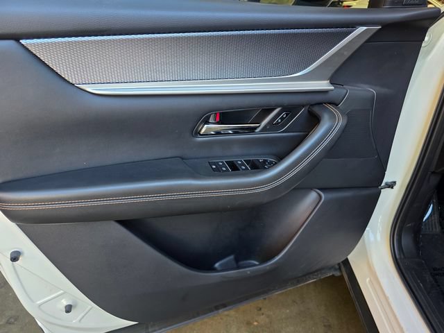 Certified 2025 MAZDA CX-70 Plug-In Hybrid w/ Premium Pkg AWD/4WD image 8