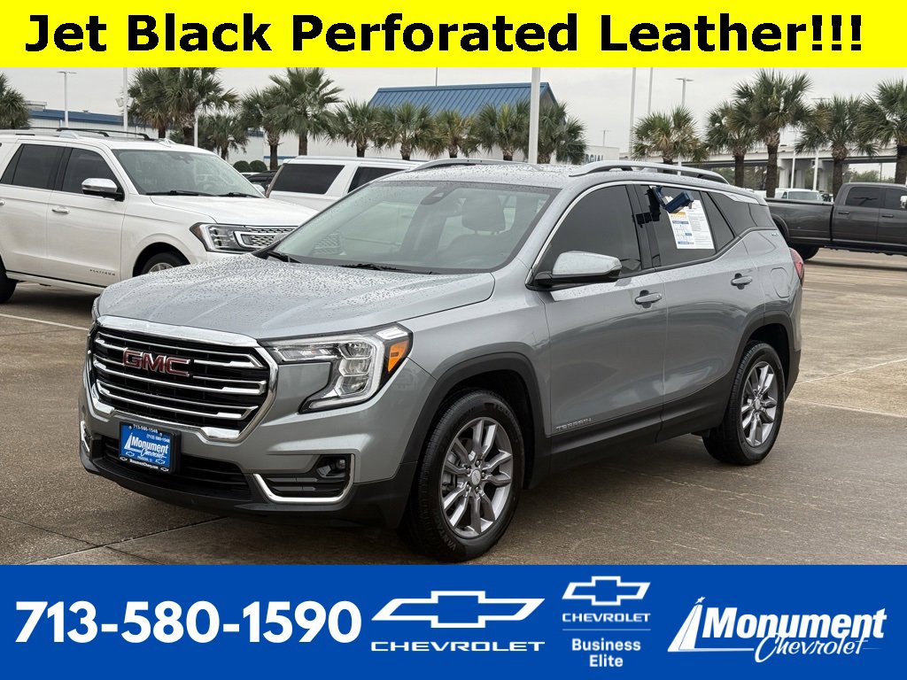 Used 2024 GMC Terrain SLT image 1