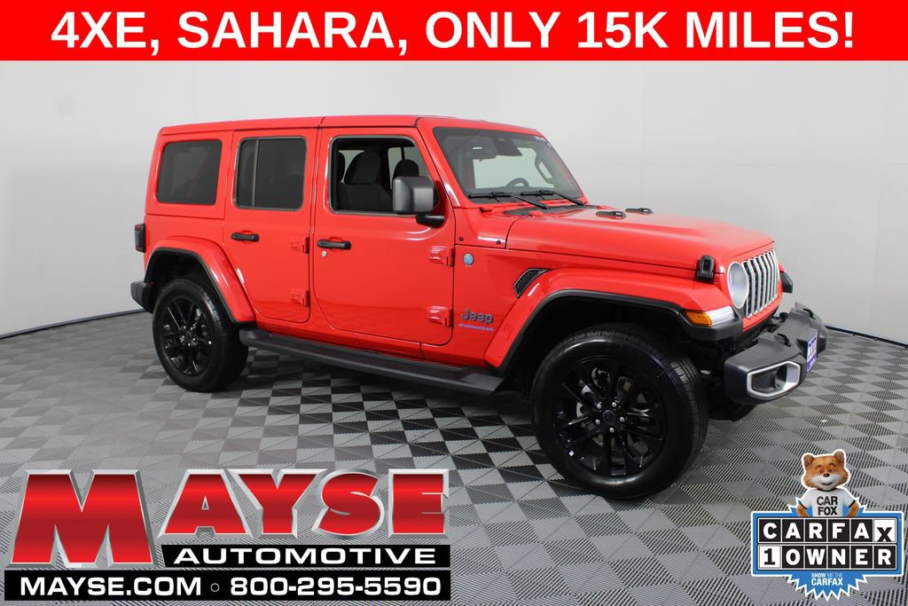 Used 2025 Jeep Wrangler Unlimited Sahara AWD/4WD image 1