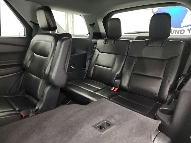 Used 2021 Ford Explorer XLT w/ Equipment Group 202A image 29