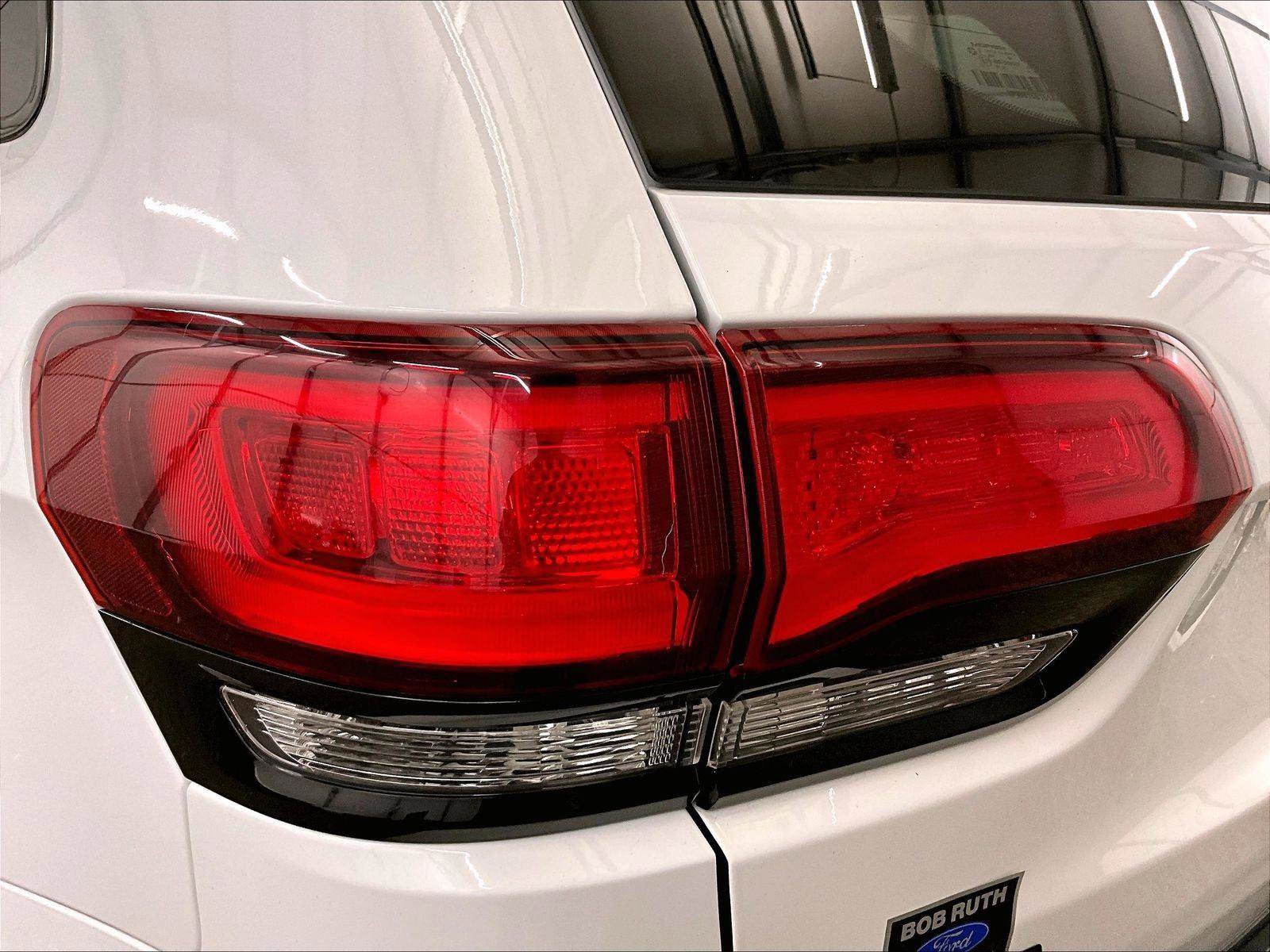 Used 2021 Jeep Grand Cherokee Laredo X image 28