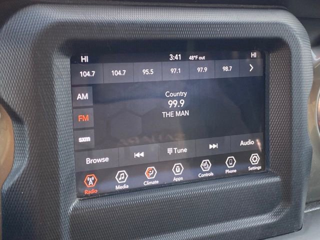 Used 2020 Jeep Wrangler Unlimited Sahara w/ Cold Weather Group AWD/4WD image 17