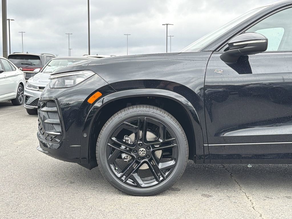 New 2026 Volkswagen Tiguan SE R-Line image 9