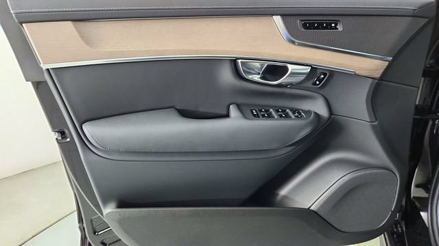 New 2026 Volvo XC90 T8 Core AWD/4WD image 9