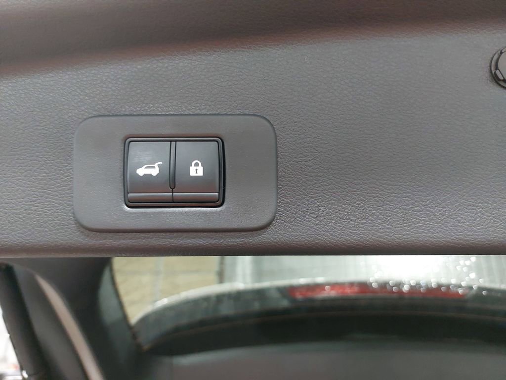 Certified 2025 Nissan Murano SL w/ Cargo Package AWD/4WD image 13