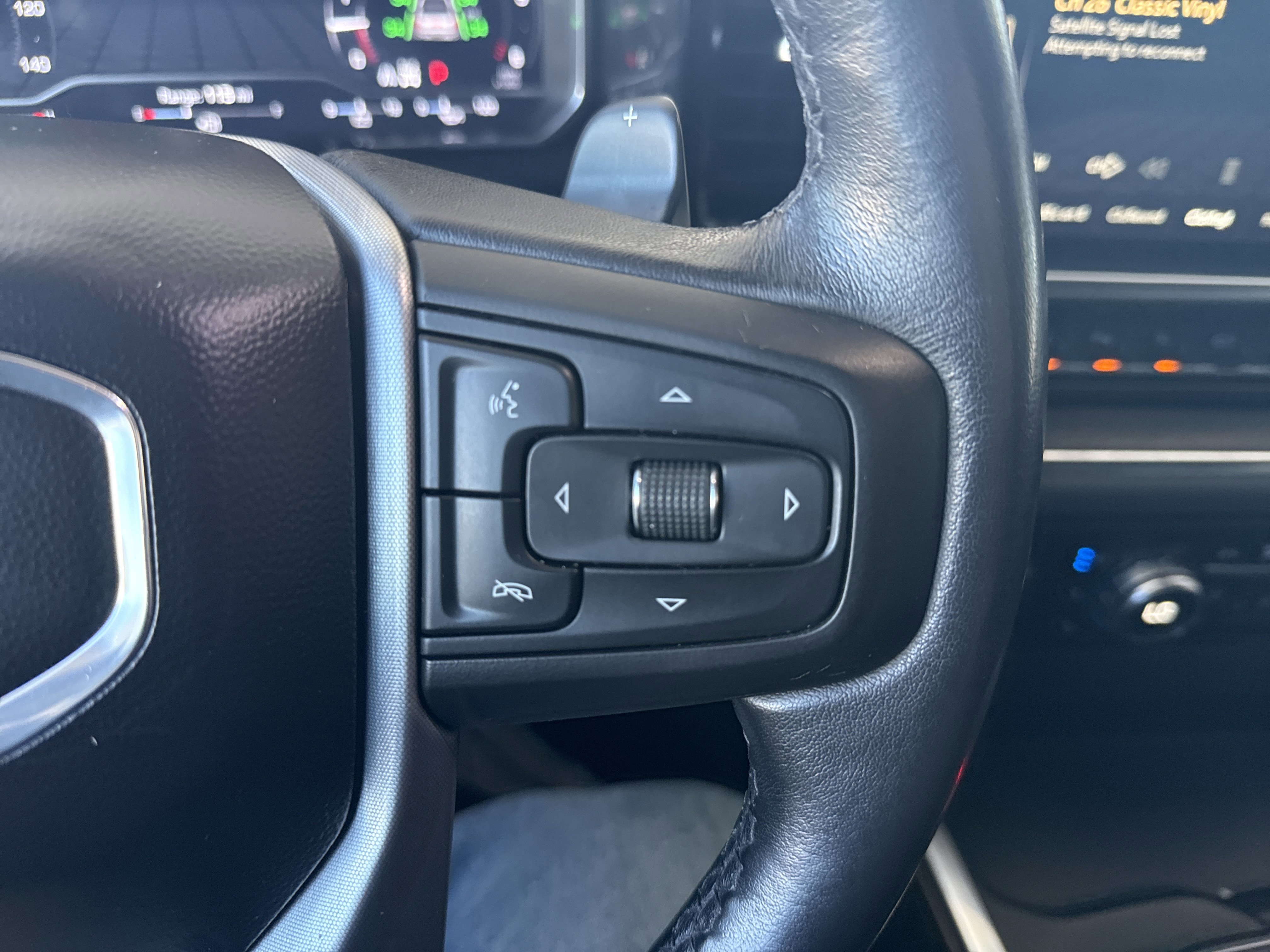 Used 2022 GMC Sierra 1500 SLT w/ SLT Premium Plus Package image 27