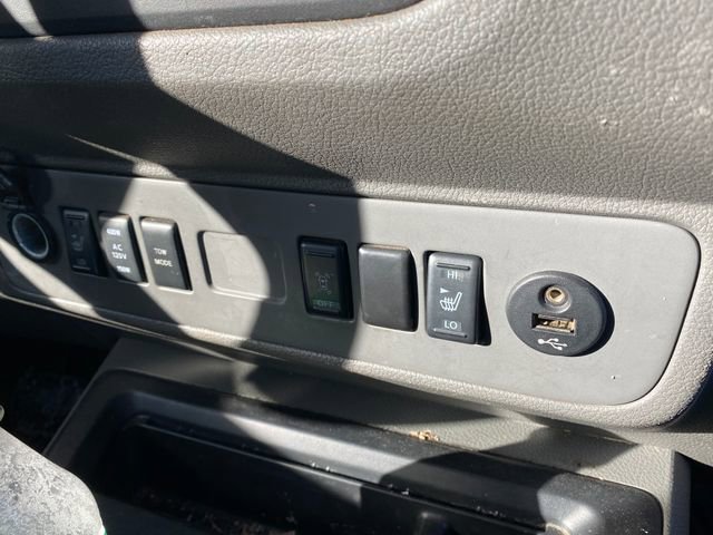 Used 2013 Nissan NV 3500 SL w/ Technology Pkg image 7