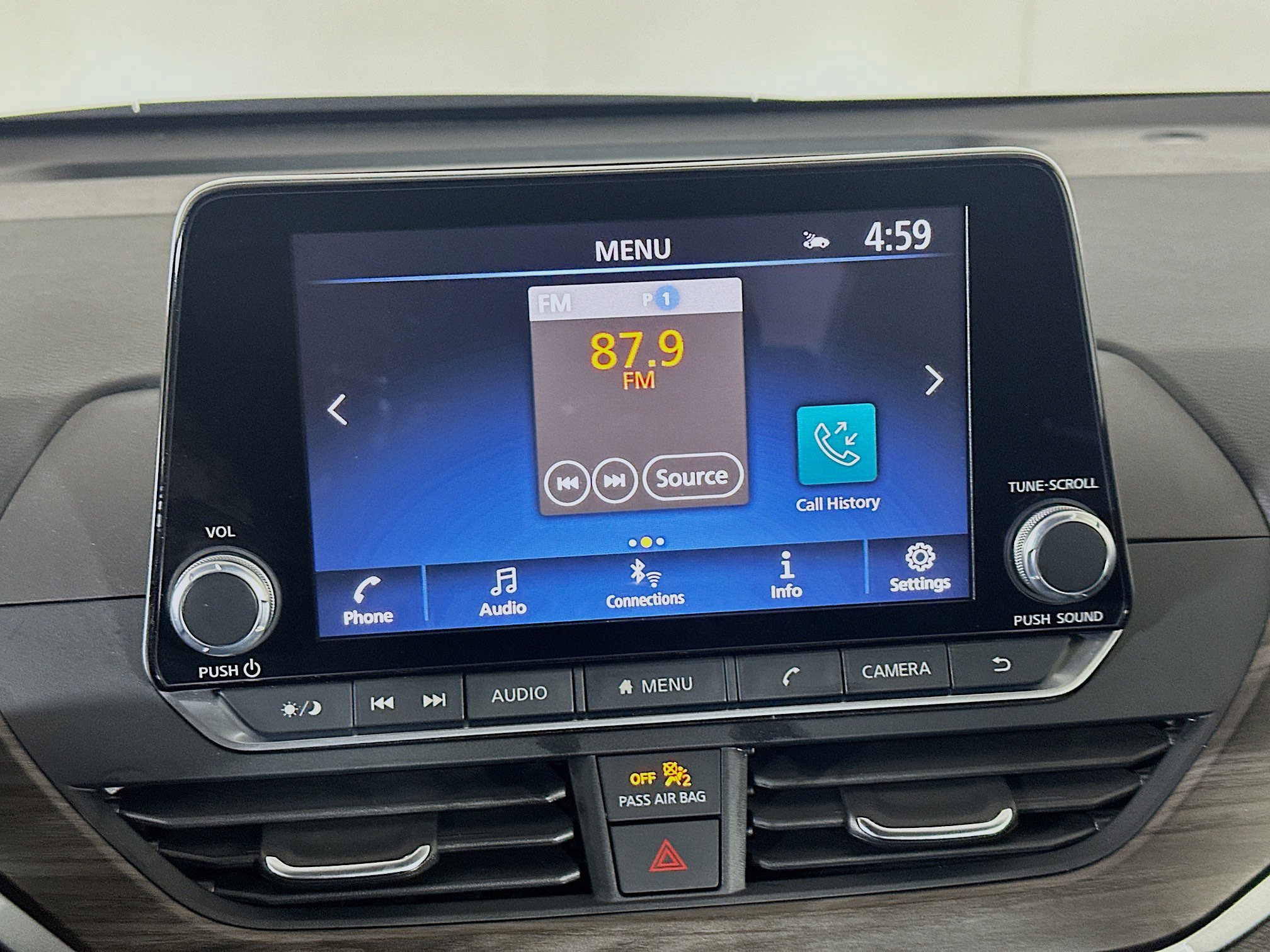 Used 2025 Nissan Altima 2.5 SV image 21