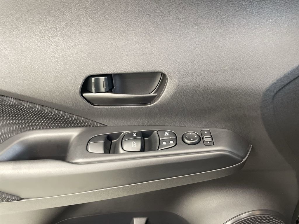 Certified 2025 Nissan Kicks Play S FWD image 21