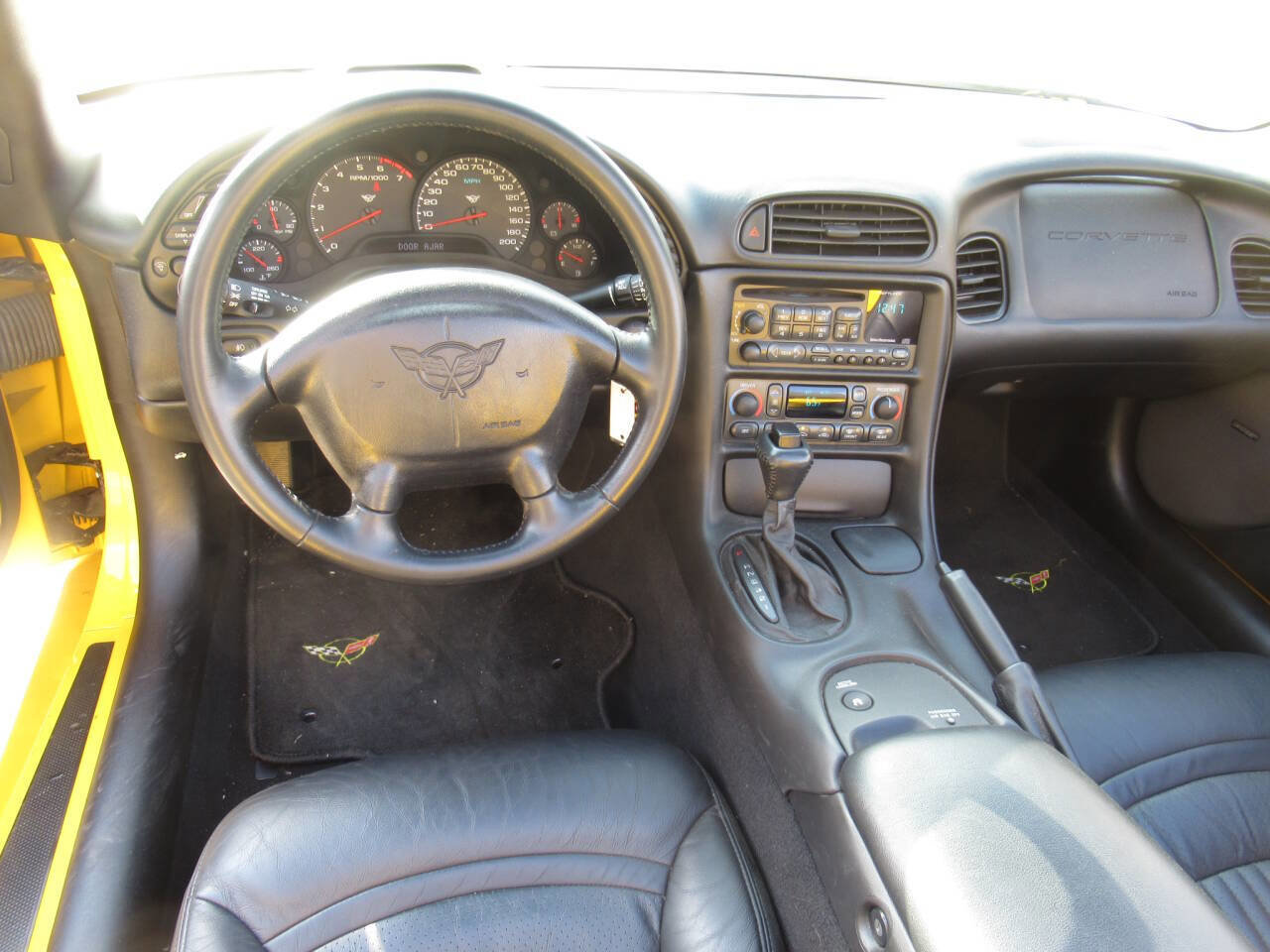 Used 2001 Chevrolet Corvette Convertible w/ Preferred Equipment Group2 image 17