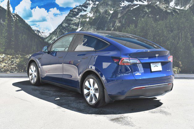 Used 2021 Tesla Model Y Long Range image 9