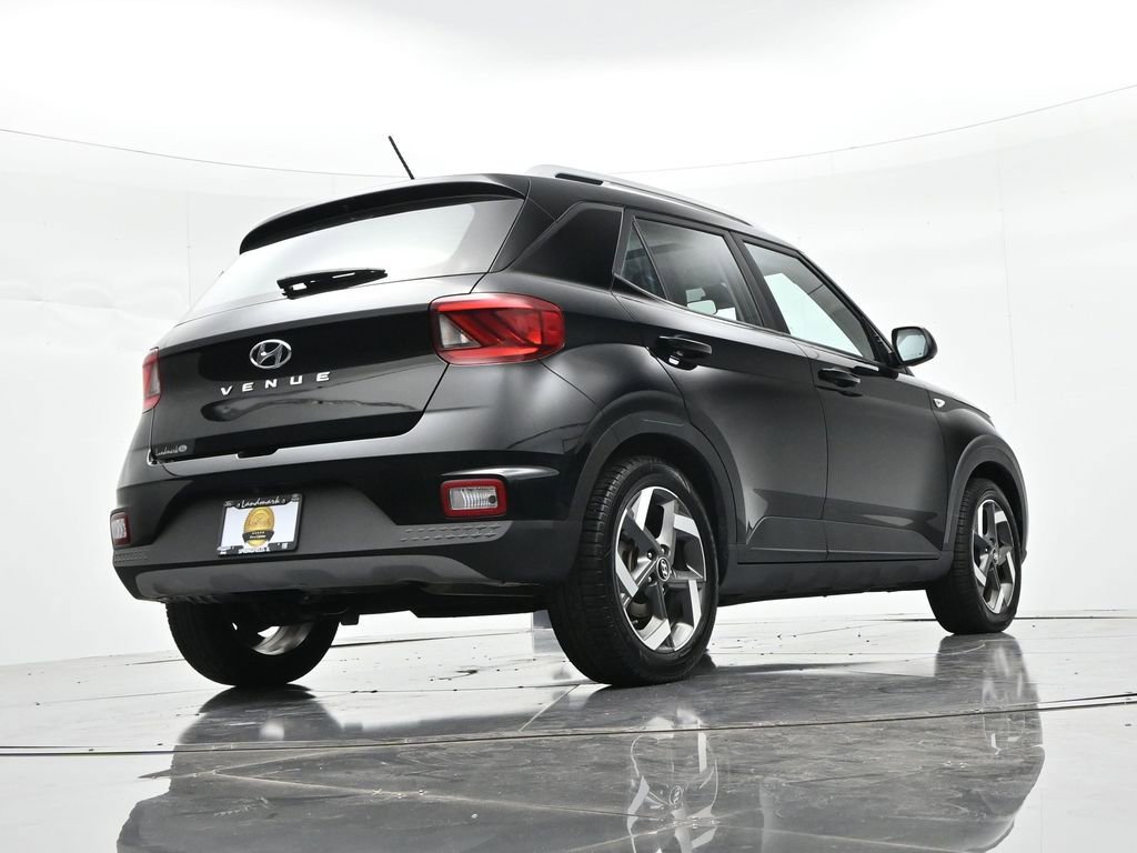Used 2023 Hyundai Venue SEL w/ Cargo Package FWD image 20