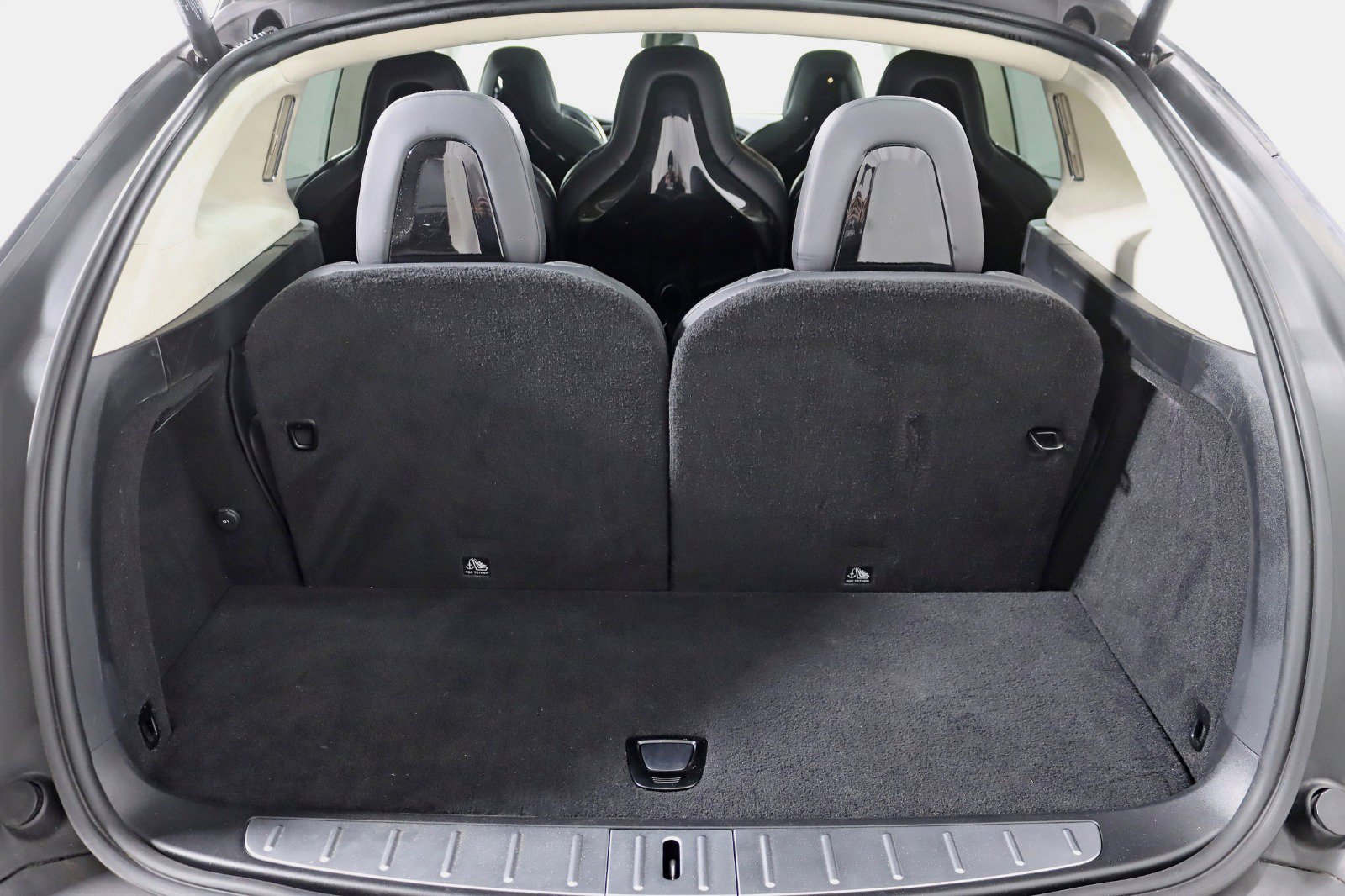 Used 2016 Tesla Model X Performance image 38