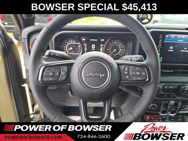 Used 2025 Jeep Gladiator Mojave w/ Convenience Group AWD/4WD image 12