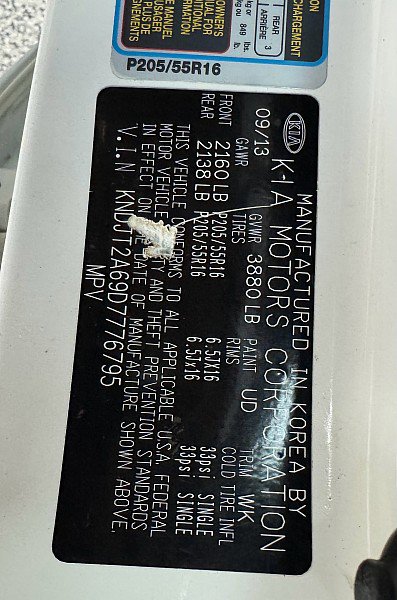 Used 2013 Kia Soul + w/ Audio Pkg FWD image 27