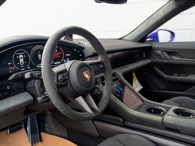 New 2025 Porsche Taycan GTS image 4