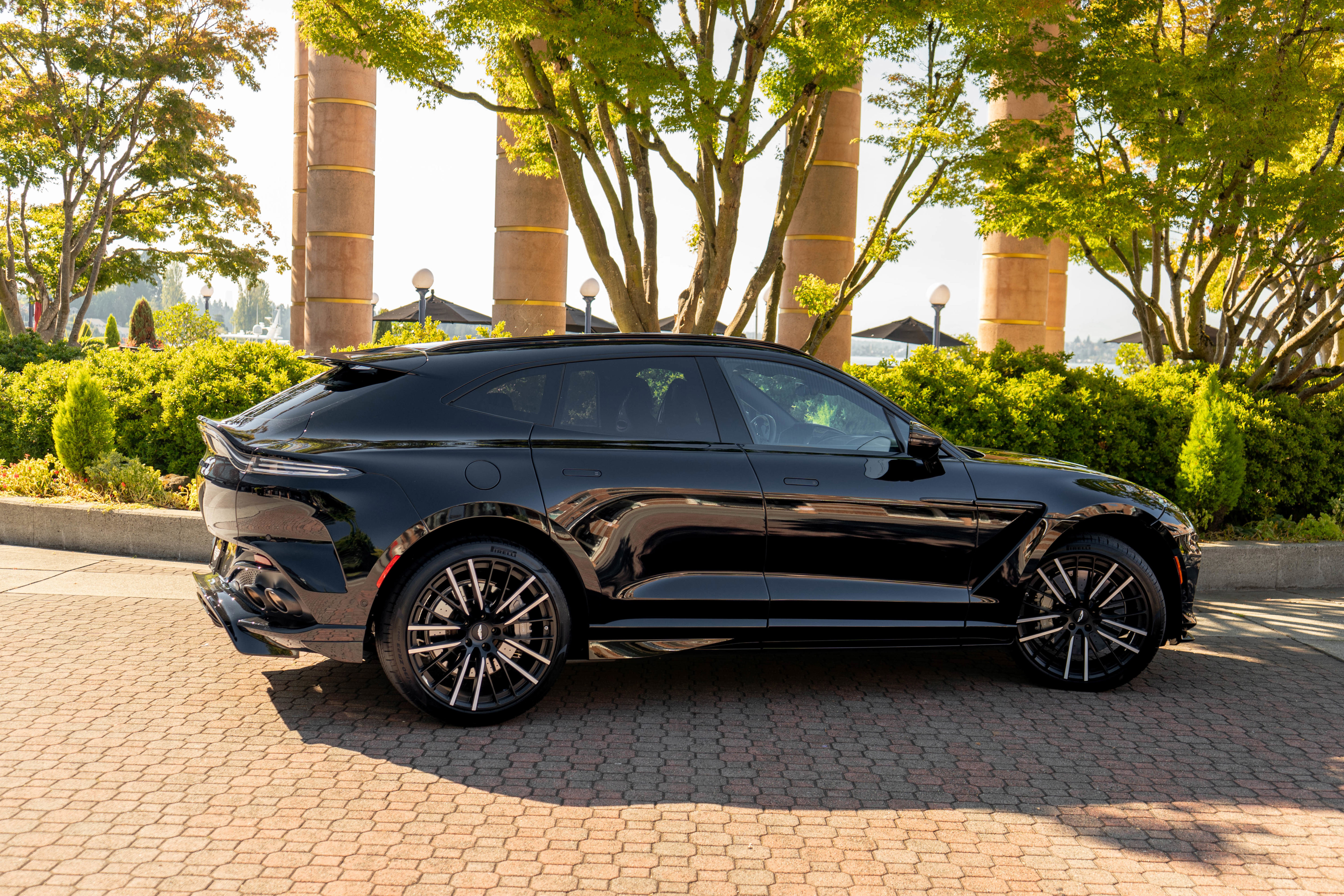 Used 2025 Aston Martin DBX 707 image 59