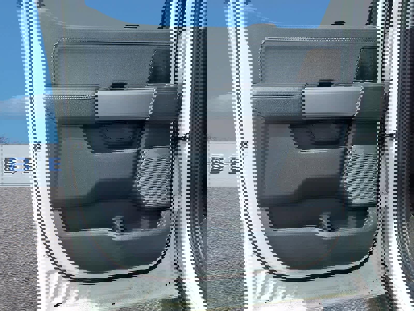 Used 2024 Ford F250 Lariat w/ Sport Appearance Package AWD/4WD image 28