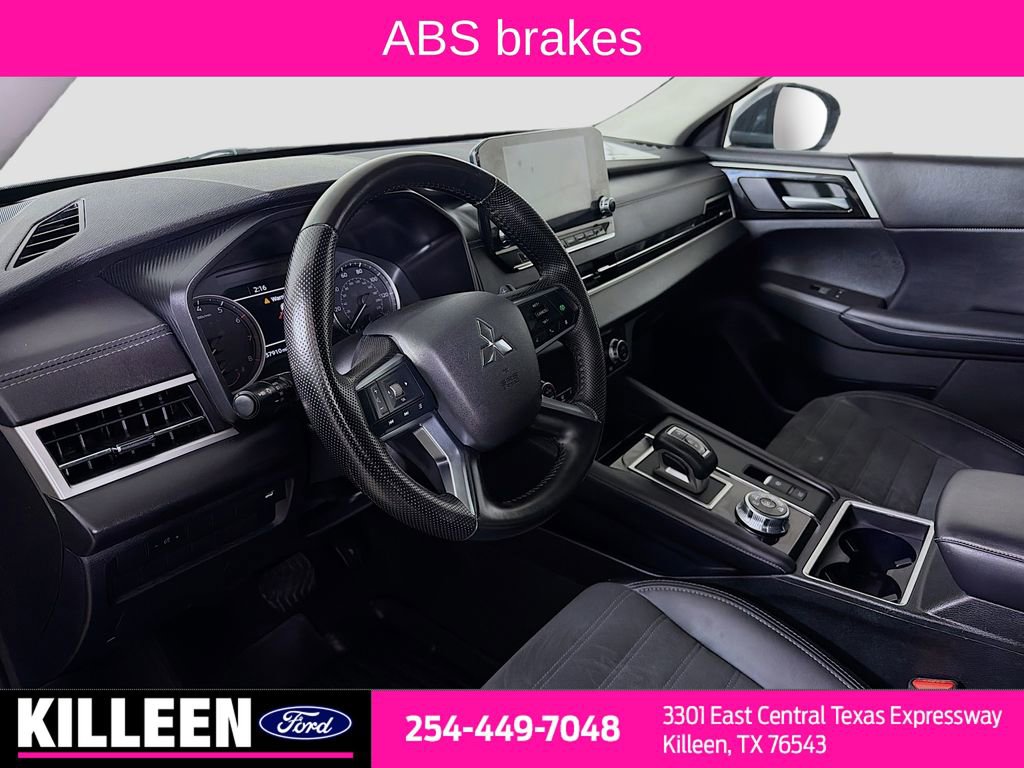 Used 2024 Mitsubishi Outlander SE image 10